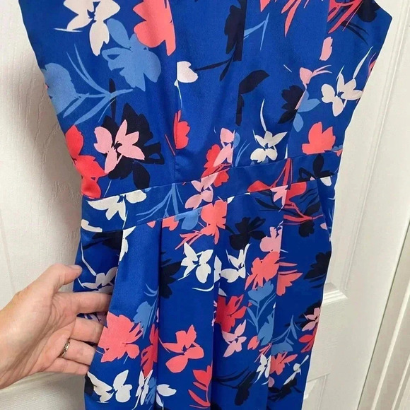 Vince Camuto I 4 - Picture 6 of 13